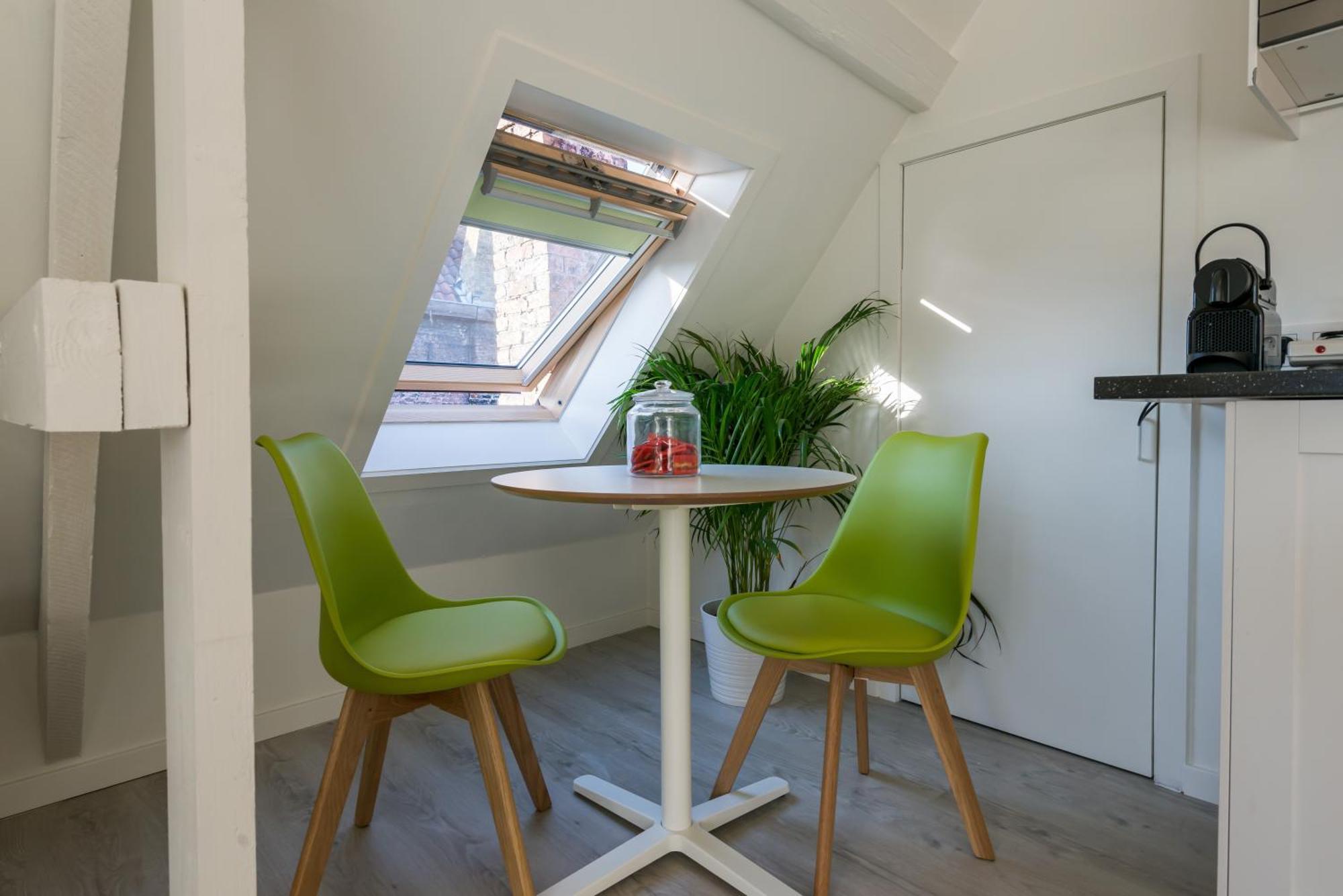 Well Thirteen By Romy&Travis Bruges Esterno foto